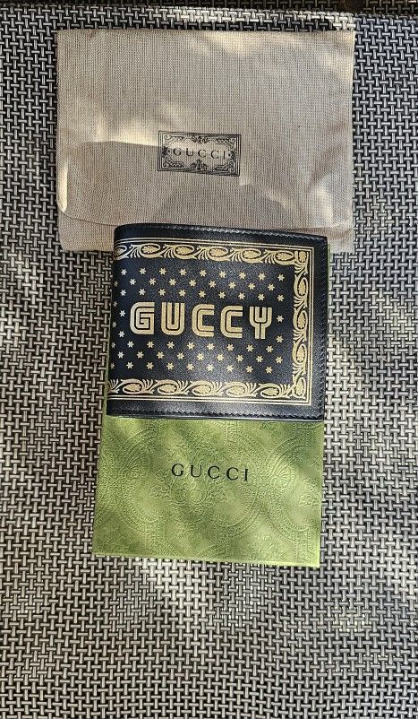 Mens GUCCI Sega Guccy Imprint Leather Bifold Wallet New In Box