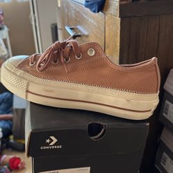 Converse Size 8