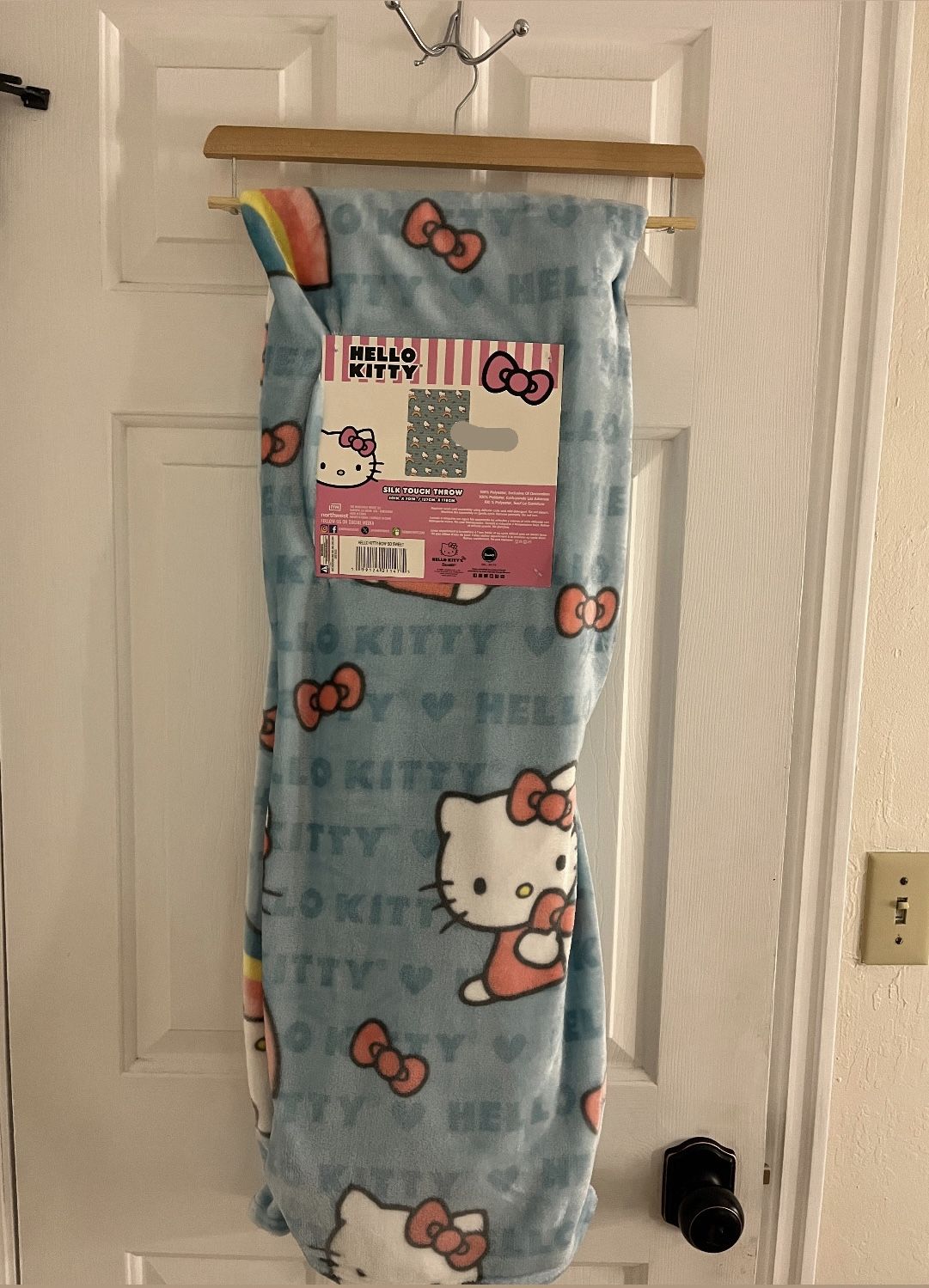 Hello Kitty Blue Bow&Rainbow Twin Size Blanket