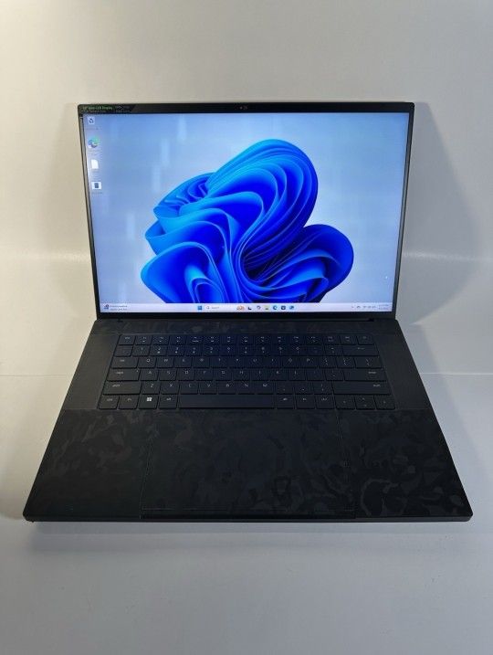 Razer Blade 16 Gaming Laptop i9 13950HX/16GB/RTX 4090/2TB/MINI-LED/QHD+/240Hz