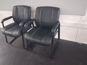 2 BLK CHAIRS