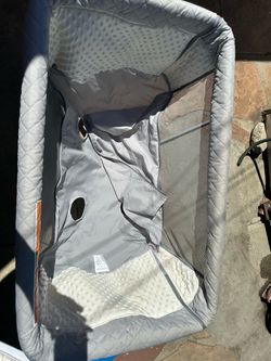 Baby playpen/bassinet