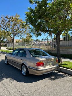 2000 BMW 528i