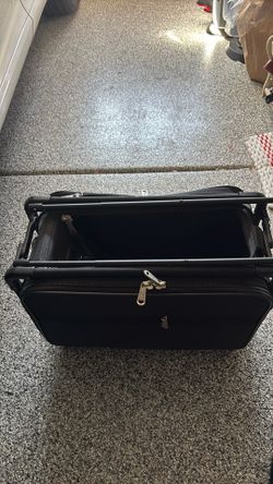 Tutto rolling sewing machine carrier