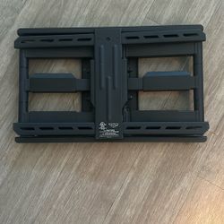 TV MOUNT (up to 60”)