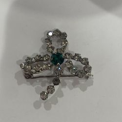 Vtg Rhinestone Clover Pin