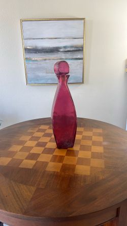 Art decanter with detachable lid