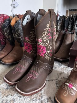 🚨Women’s Botas/Boots🚨