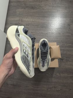 Yeezy V3 Fade Salt