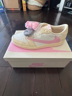 Jordan 1 Low Travis Scott “Shy Pink” 14M