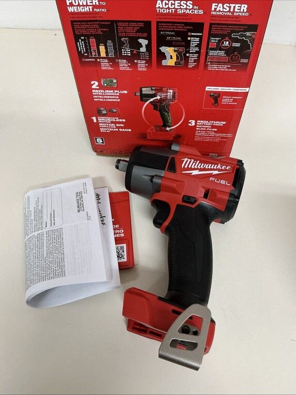 Milwaukee M18 Fuel Mid-Torque Impact Wrench 