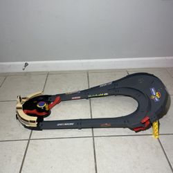 Hot Wheels - Hand Crank Race Track - Excellent Condition 