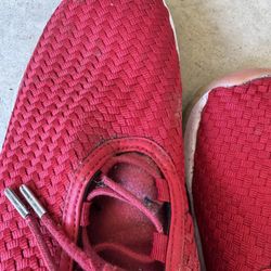 Men’s Red Jordan’s Size 11