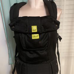 Lille Baby Carrier .