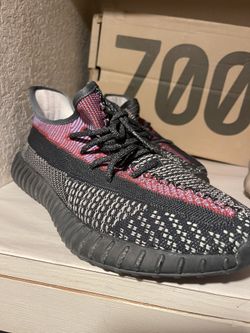 Yecheil Yeezy 350s