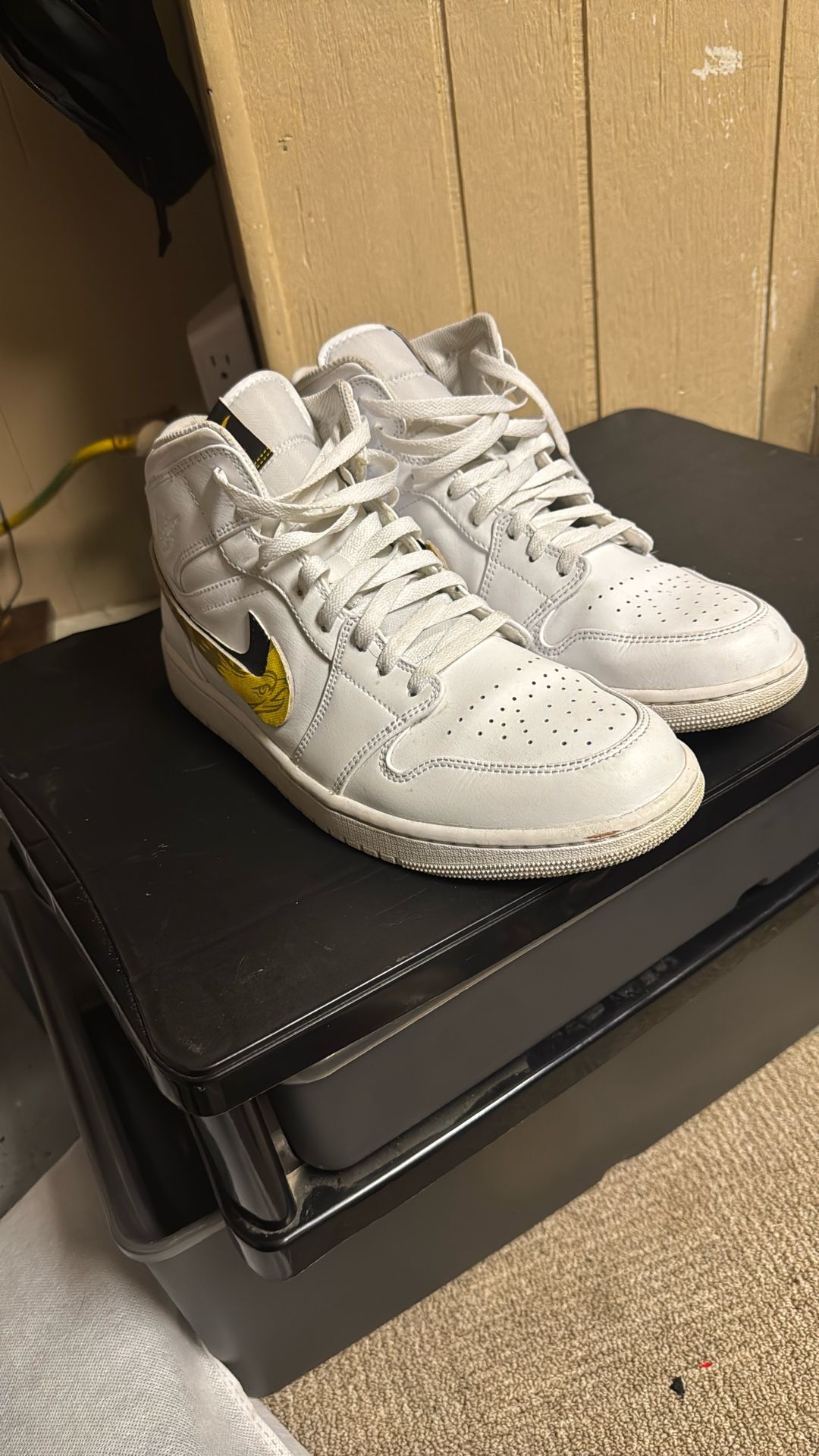 Custom Anheuser Busch Jordan 1’s Size12