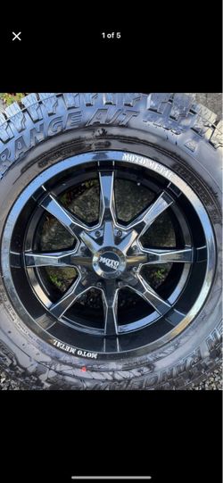 Moto Metal Wheel with Mazama Range A/T Plus Tire
