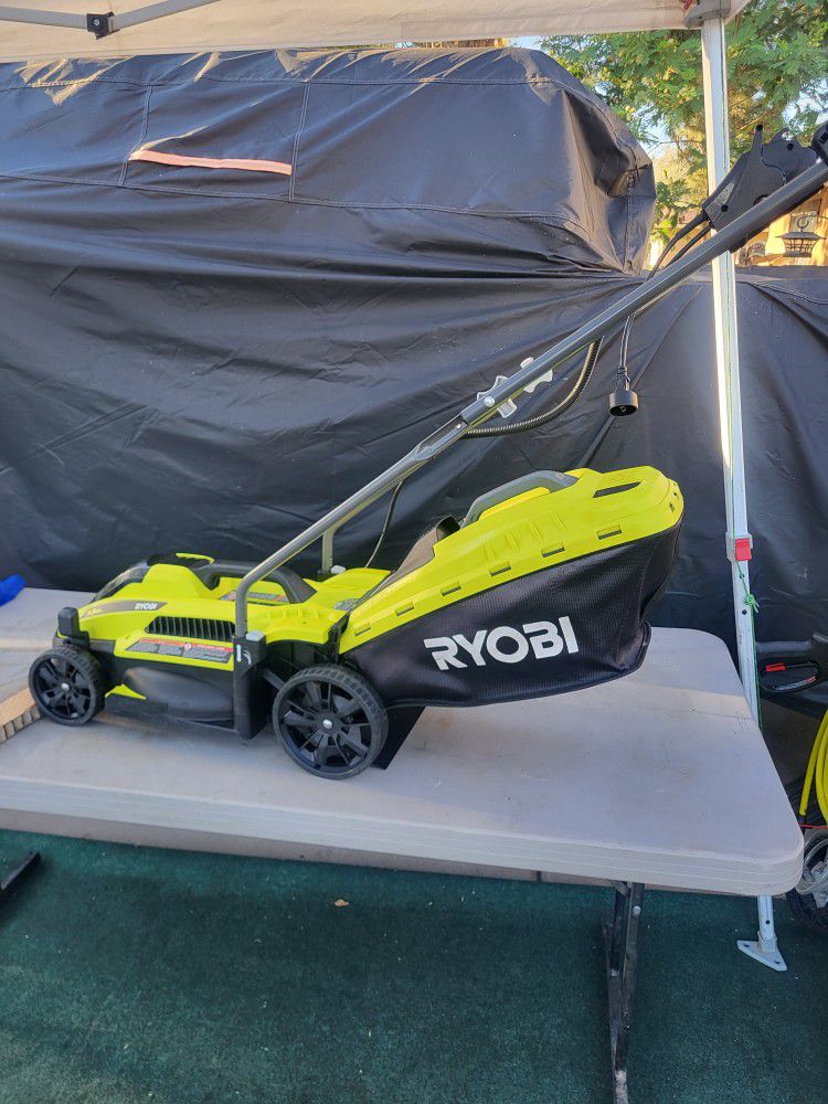 RYOBI 13" LAWN MOWER ELECTRIC  PERFET WORK CONDITIONS 