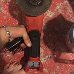 Milwaukee grinder