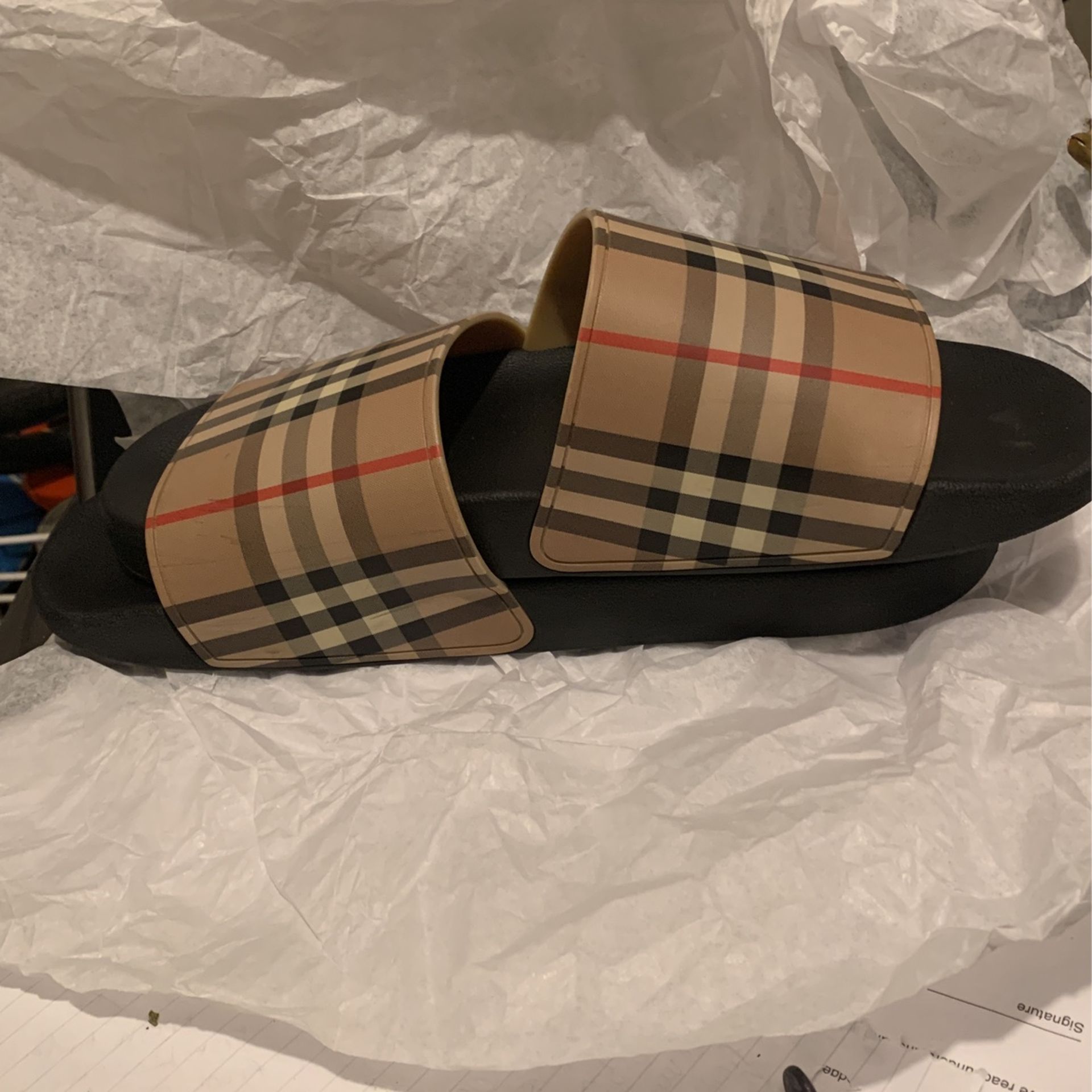 Size 10.5-11 Burberry Sandals (Flip-Flops)