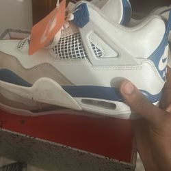 Air Jordan 4 Retro 