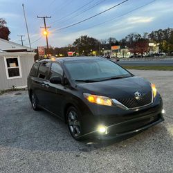 2014 Toyota Sienna