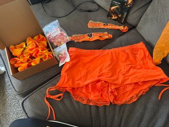 Rave apparel (orange/peach)