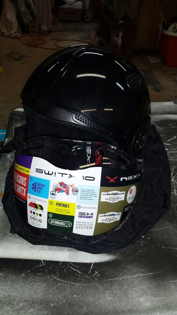 Motorcycle helmet