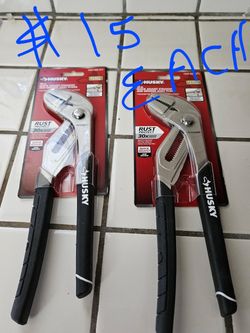 Husky adjustable pliers
