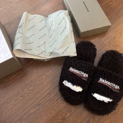 Balenciaga Slides  