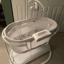 Fisher Price Soothing Motions Bassinet