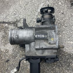 Lexus is300 Throttle Body 
