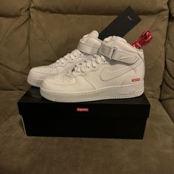 Supreme x Nike Air Force 1 Mid Size 10.5