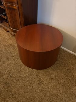 Round coffee table