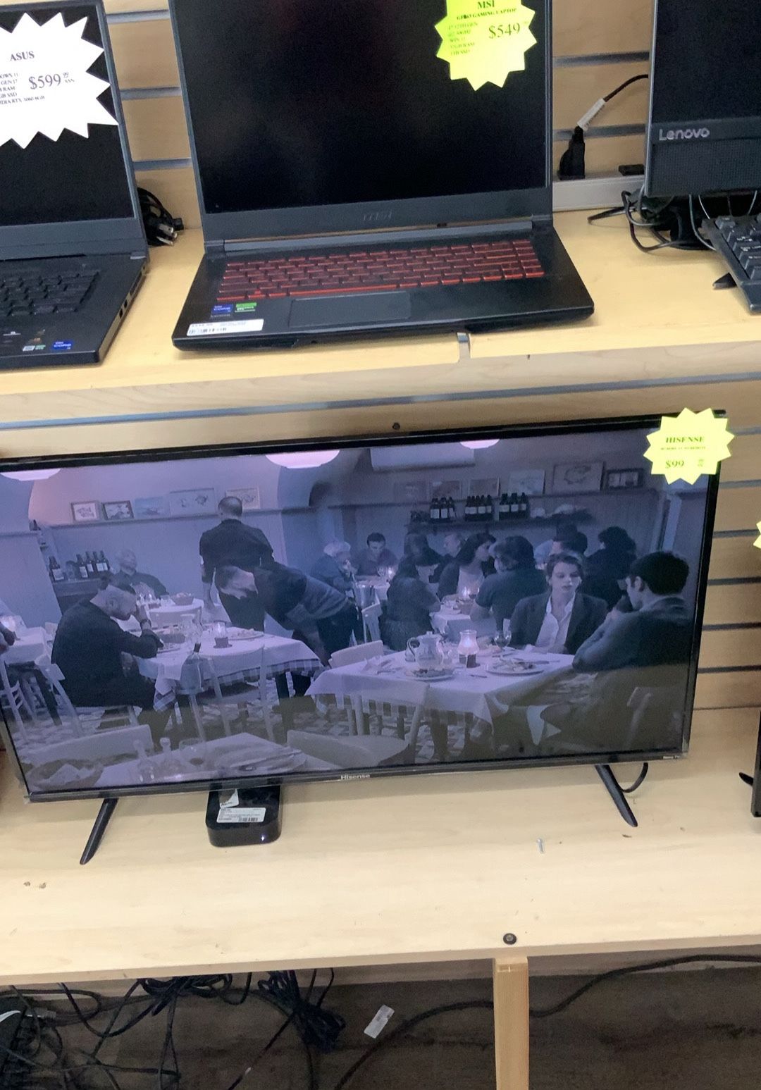 10035 Hisense Roku TV 49741