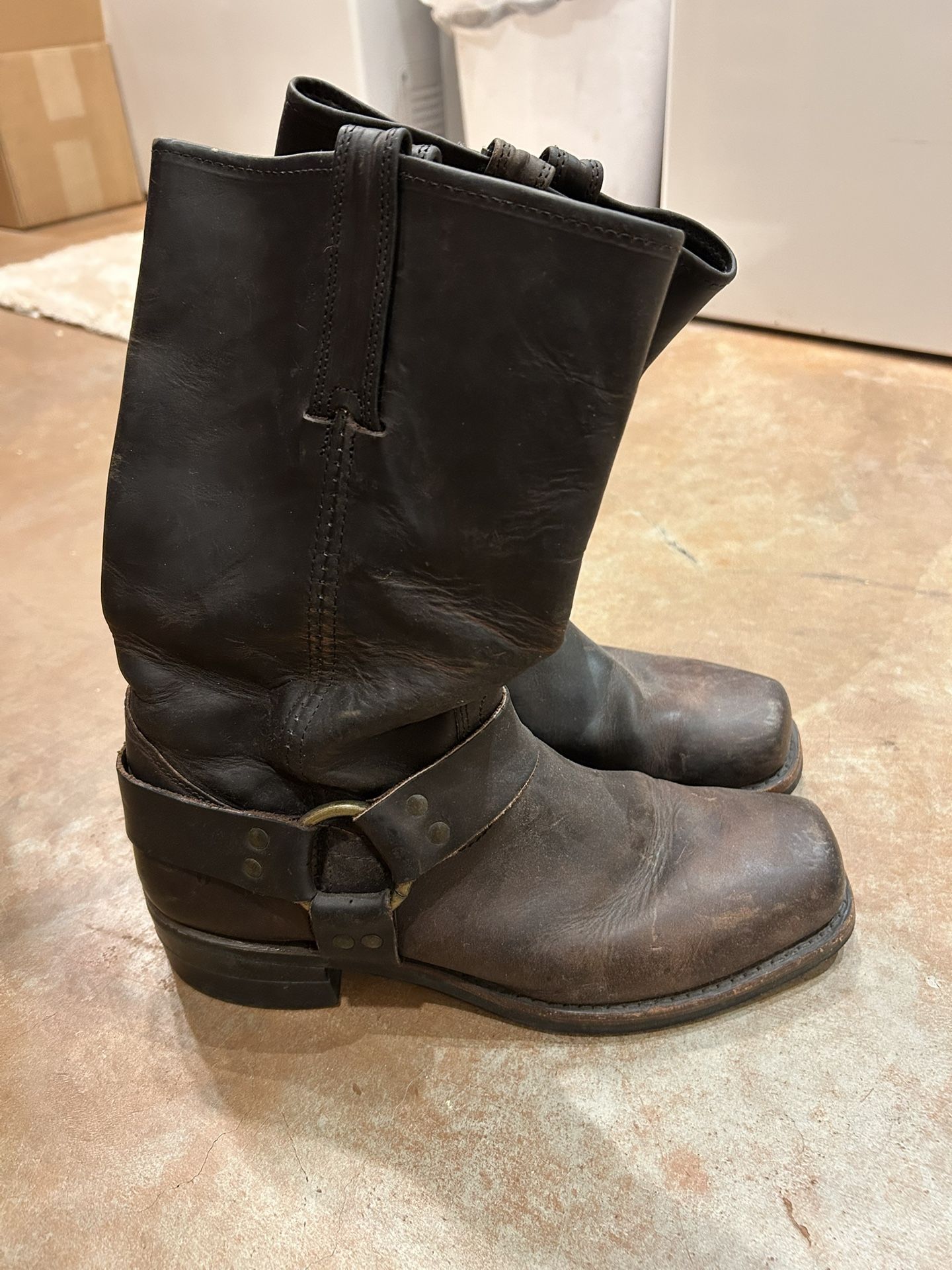Men’s Frye Harness Boots, Size 10