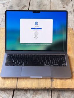 MacBook Air M2 13” 16GB/512GB Silver – Works, Needs Repair