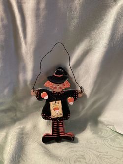 10” Wood Jointed Halloween Witch Wall Hanging
