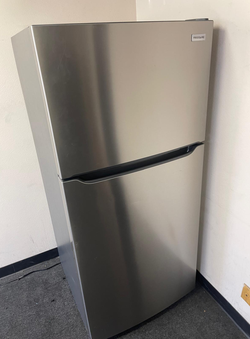 Deal: Frigidaire Stainless Top Mount Refrigerator — Very clean