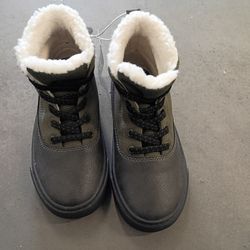 The New Shoes Type Booty Old Navy Size 6