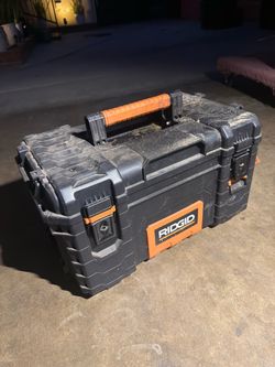 RIDGID Heavy-Duty Plastic Tool Box