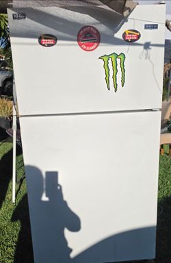 Maytag Top-Freezer Refrigerator White