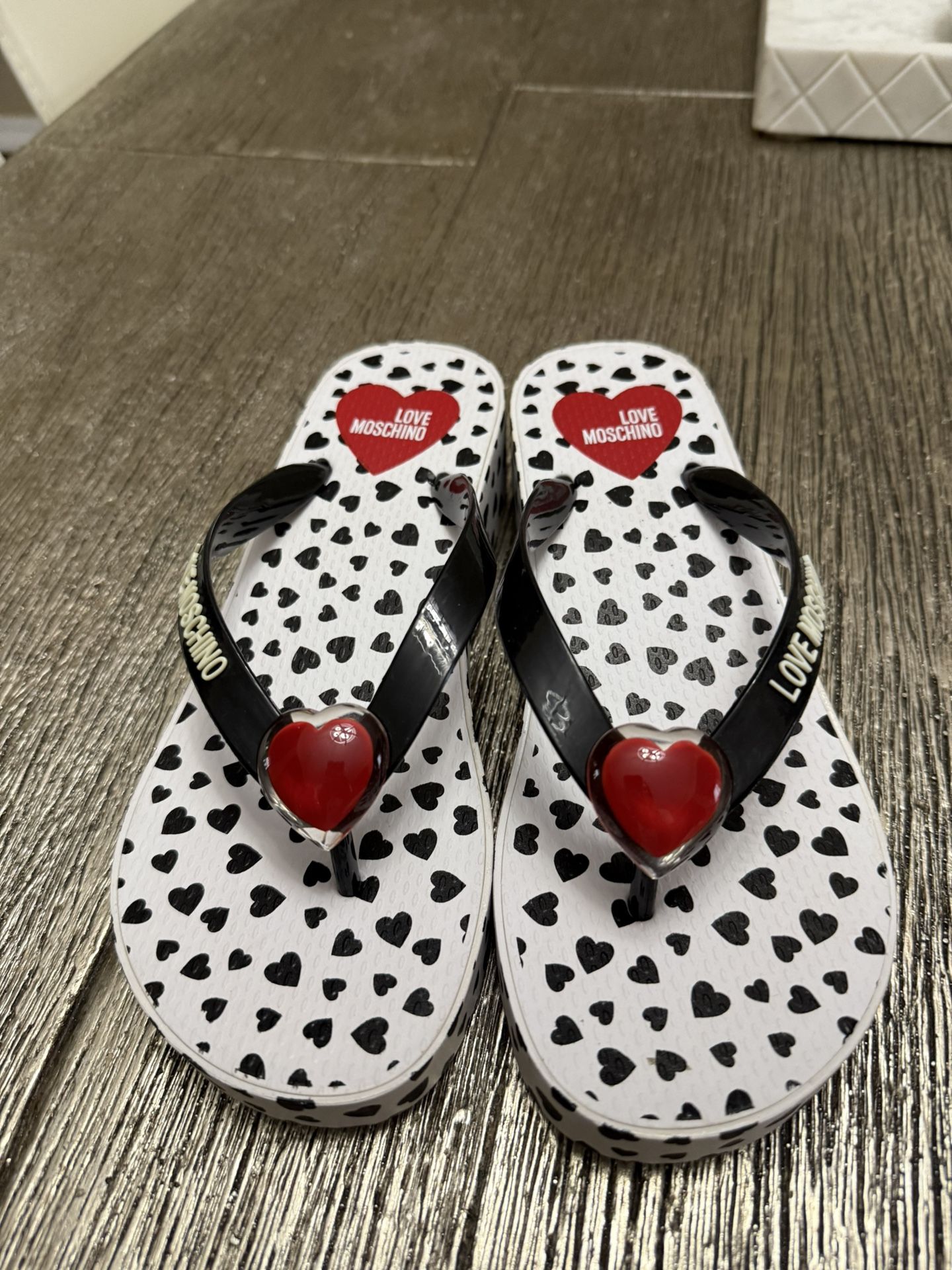 Love Moschino Logo heart Flip Flop Sandals