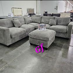BRAND NEW 4PCS SECTIONAL SOFA SET WITH OTTOMAN AND ACCENT PILLOW INCLUDED $499+ Tax 
