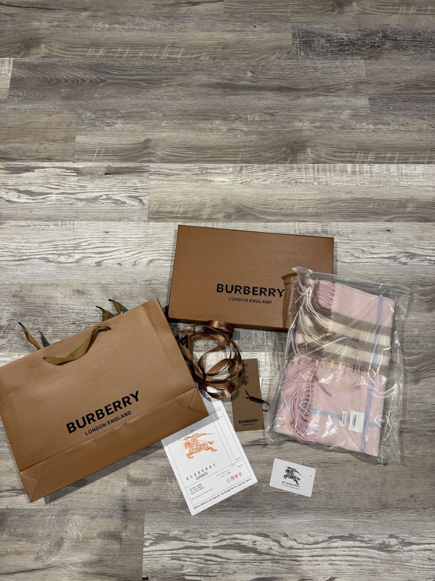 Burberry Scarf 