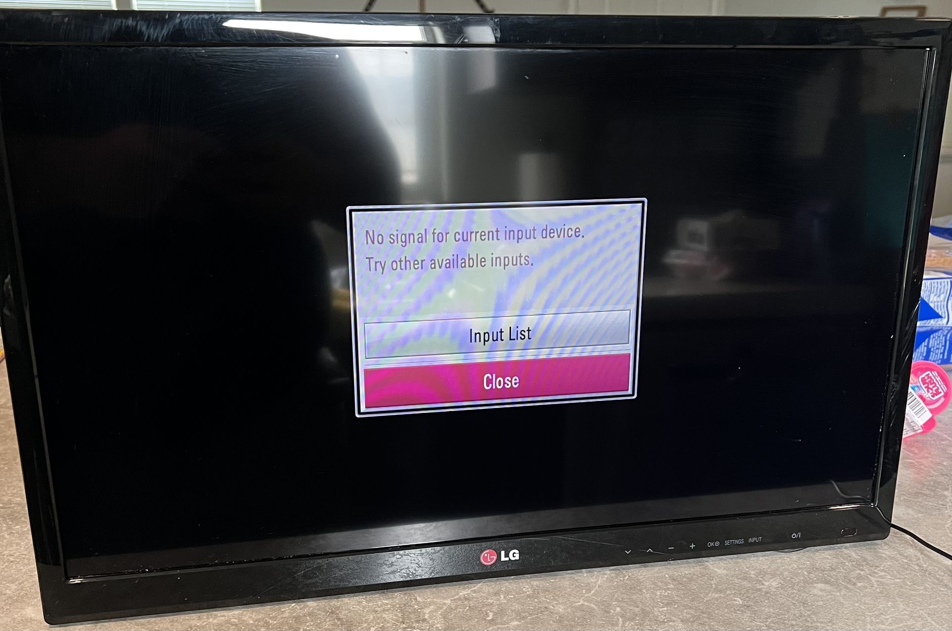 LG Computer Monitors With Dual Desk Stand