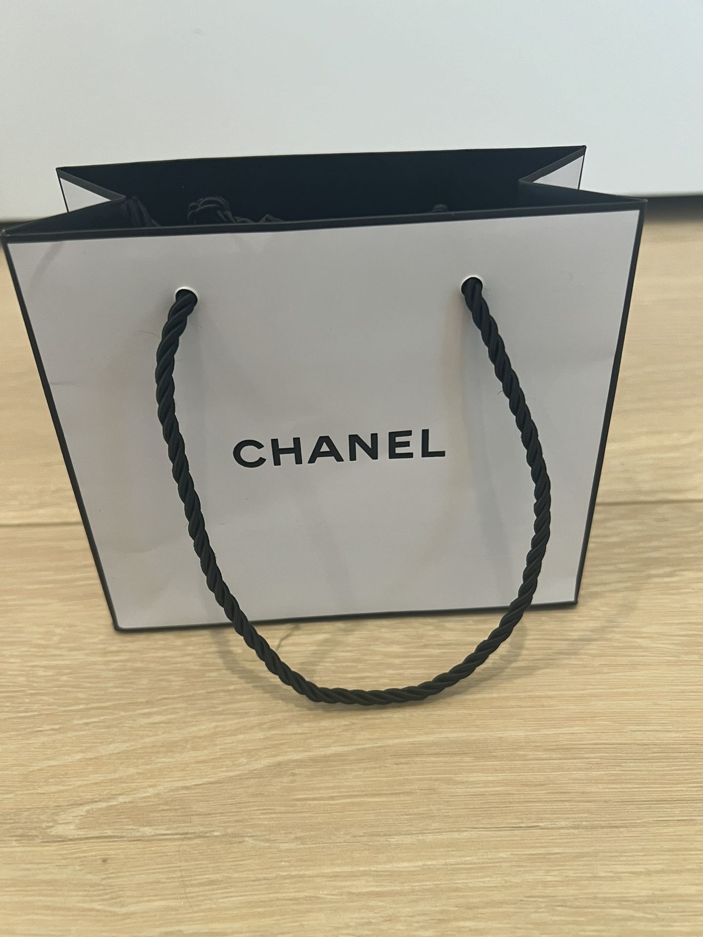 Chanel mini white paper gift empty shopping bag for jewelry beauty (4.5 x 5.5)