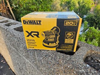 Dewalt XR Power sander new