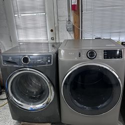ELECTROLUX  WASHER. AND. GE. DRYER. SET. 