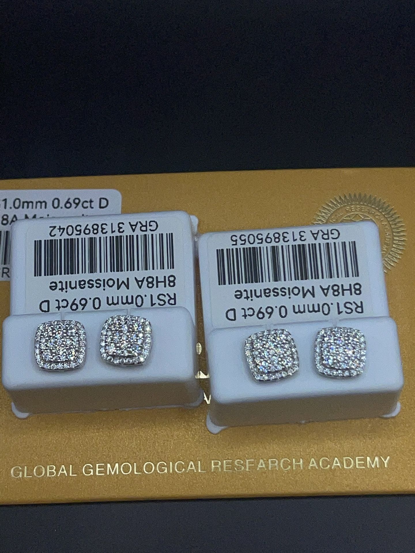 🔥 FLASH DEAL! 🔥 9mm VVS Lab Diamond Earrings  💎  Many styles